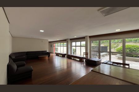 Apartamento à venda com 61m², 2 quartos e 1 vagaSalão de Festas