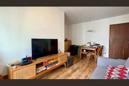 Apartamento à venda com 61m², 2 quartos e 1 vagaSala de TV