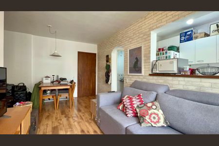 Apartamento à venda com 61m², 2 quartos e 1 vagaSala de TV