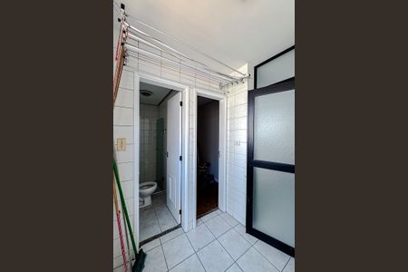 Apartamento à venda com 83m², 3 quartos e 2 vagas Apartamento à venda com 83m², 3 quartos e 2 vagasÁrea de Serviço