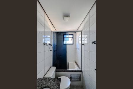 Apartamento à venda com 83m², 3 quartos e 2 vagas Apartamento à venda com 83m², 3 quartos e 2 vagasBanheiro da Suíte