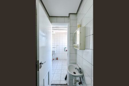 Apartamento à venda com 83m², 3 quartos e 2 vagas Apartamento à venda com 83m², 3 quartos e 2 vagasBanheiro de serviço