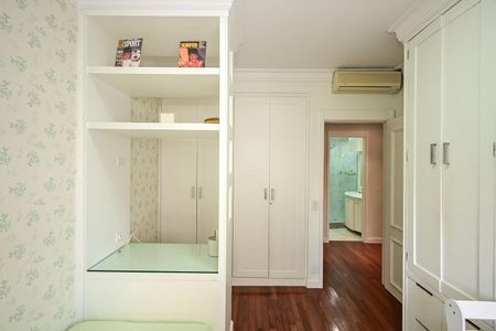 Apartamento à venda com 227m², 4 quartos e 4 vagasQuarto 1