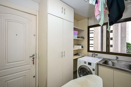 Apartamento à venda com 227m², 4 quartos e 4 vagasÁrea de Serviço 