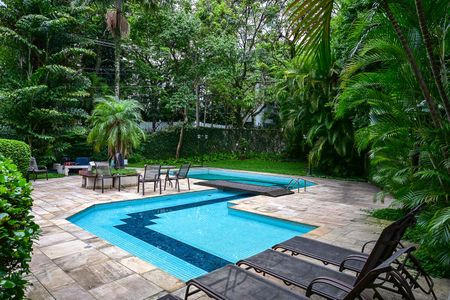 Apartamento à venda com 227m², 4 quartos e 4 vagasPiscina