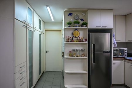 Apartamento à venda com 227m², 4 quartos e 4 vagasCozinha