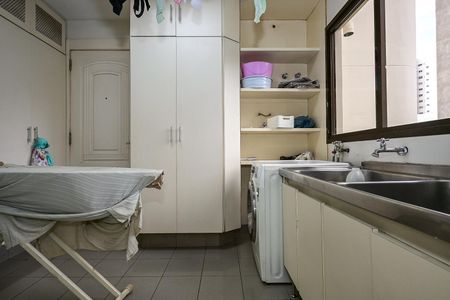 Apartamento à venda com 227m², 4 quartos e 4 vagasÁrea de Serviço 