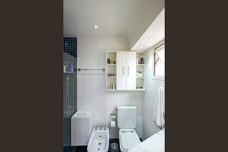 Apartamento à venda com 227m², 4 quartos e 4 vagasBanheiro Suíte 1