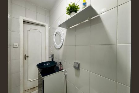 Apartamento para alugar com 80m², 2 quartos e sem vagaBanheiro social