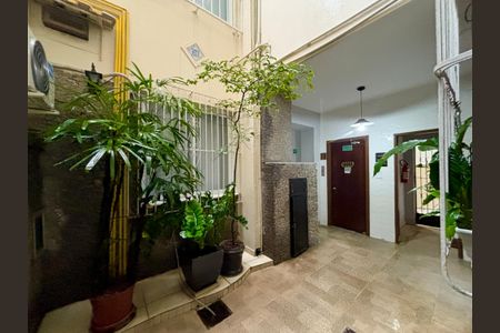 Apartamento para alugar com 80m², 2 quartos e sem vagaPortaria