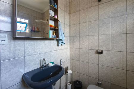 Casa à venda com 200m², 2 quartos e 4 vagasBanheiro