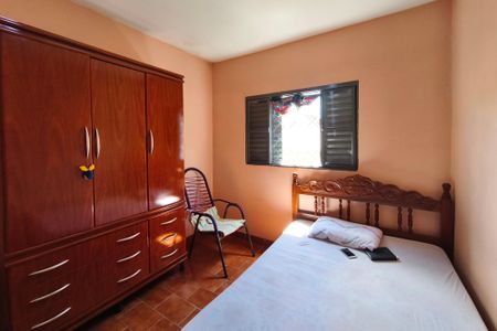 Casa à venda com 200m², 2 quartos e 4 vagasCasa 2- Quarto