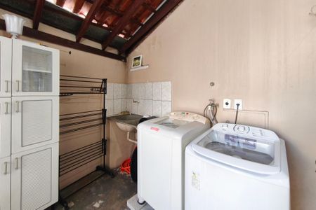 Casa à venda com 200m², 2 quartos e 4 vagasÁrea de Serviço