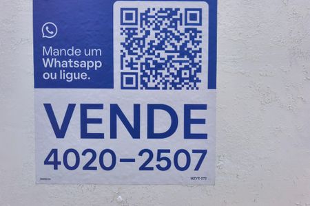 Casa à venda com 200m², 2 quartos e 4 vagasPLACA INSTALADA NA FACHADA