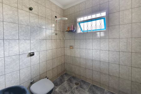 Casa à venda com 200m², 2 quartos e 4 vagasBanheiro