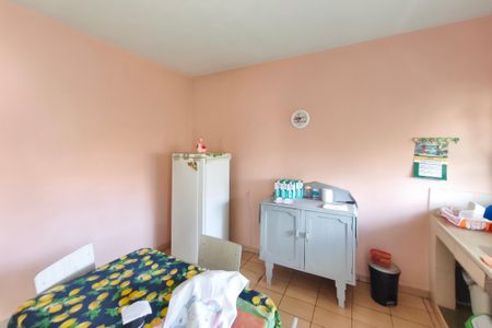 Casa à venda com 200m², 2 quartos e 4 vagasCasa 2- Cozinha