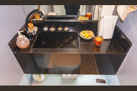 Apartamento para alugar com 126m², 4 quartos e 2 vagasDetalhe - Lavabo