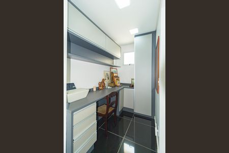 Apartamento para alugar com 126m², 4 quartos e 2 vagasEscritório