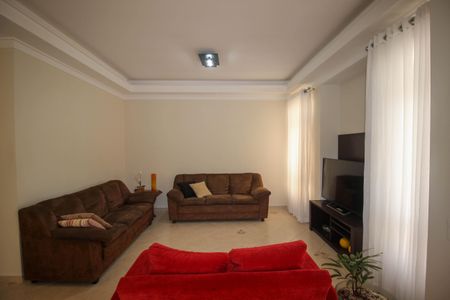 Casa para alugar com 3 quartos, 276m² em Jardim Pagliato, Sorocaba