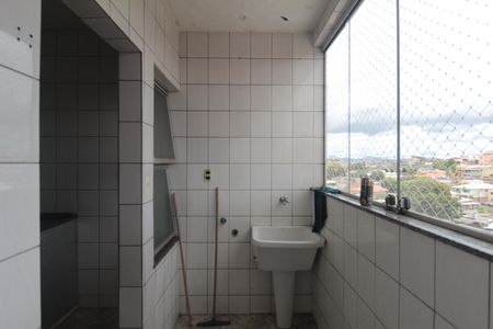 Apartamento para alugar com 60m², 3 quartos e 1 vagaÁrea de Serviço