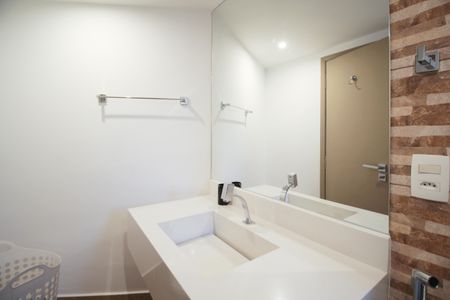 Apartamento à venda com 47m², 1 quarto e 1 vaga Apartamento à venda com 47m², 1 quarto e 1 vagaBanheiro da Suíte