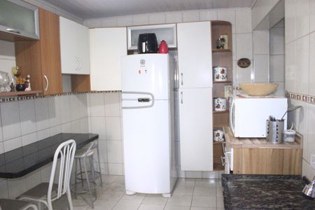 Casa à venda com 215m², 4 quartos e 3 vagasCozinha 2
