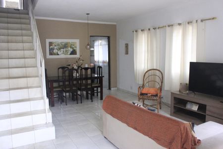 Sala  de casa à venda com 4 quartos, 215m² em Jardim Rosa de Franca, Guarulhos