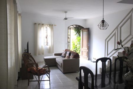 Sala de casa à venda com 4 quartos, 215m² em Jardim Rosa de Franca, Guarulhos