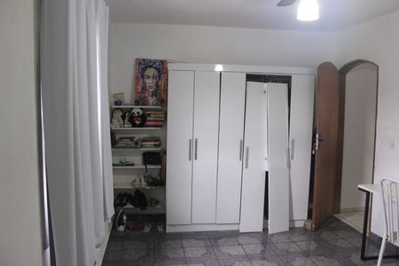 Casa à venda com 215m², 4 quartos e 3 vagasQuarto 1