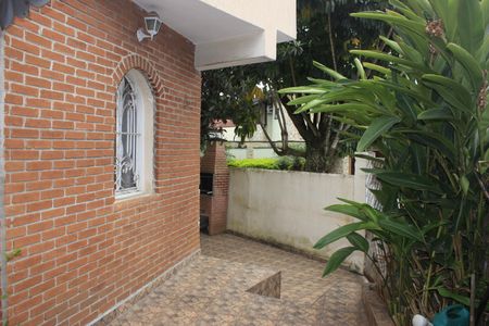Casa à venda com 215m², 4 quartos e 3 vagasQuintal