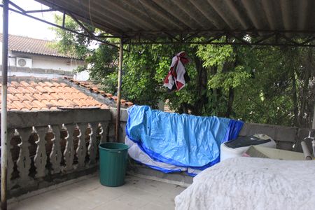 Casa à venda com 215m², 4 quartos e 3 vagasVaranda e lavanderia 1