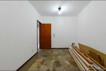 Sala  de casa para alugar com 2 quartos, 90m² em São Pedro, Belo Horizonte