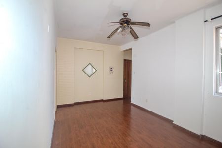 Sala de apartamento para alugar com 3 quartos, 80m² em Farroupilha, Porto Alegre