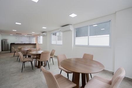 Studio à venda com 28m², 1 quarto e sem vaga Studio à venda com 28m², 1 quarto e sem vagaÁrea comum - Salão de festas