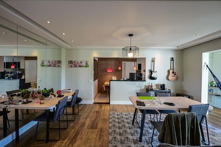 Sala de apartamento à venda com 3 quartos, 120m² em Vila Sonia do Taboao, Taboão da Serra