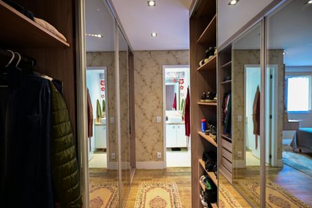 Apartamento à venda com 126m², 3 quartos e 2 vagasArmário da Suíte 