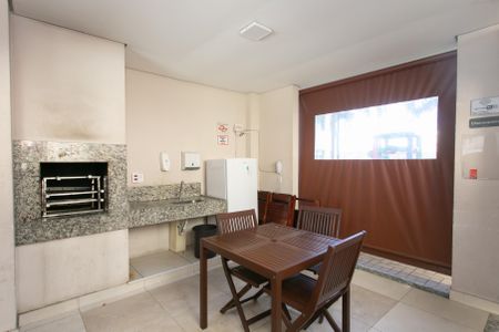 Apartamento para alugar com 42m², 2 quartos e sem vagaÁrea comum - Churrasqueira