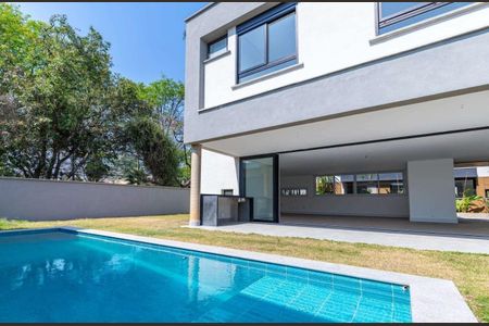 Casa de condomínio à venda com 500m², 4 quartos e 4 vagas Casa de condomínio à venda com 500m², 4 quartos e 4 vagasFoto 01