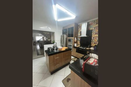 Cozinha de casa para alugar com 3 quartos, 250m² em Parque Renato Maia, Guarulhos