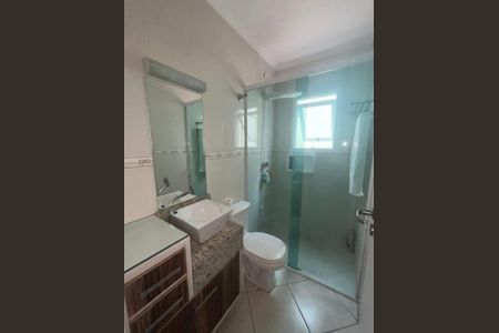 Banheiro de casa para alugar com 3 quartos, 250m² em Parque Renato Maia, Guarulhos