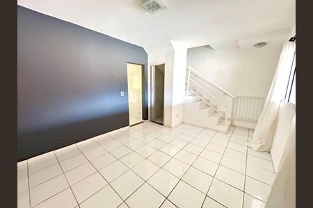 Sala de casa de condomínio para alugar com 3 quartos, 100m² em Vila Sao Joao Batista, Guarulhos