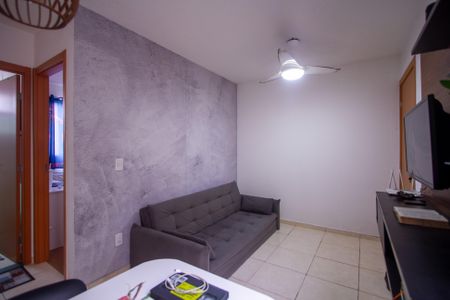 Sala de apartamento para alugar com 2 quartos, 45m² em Vila Lage, São Gonçalo