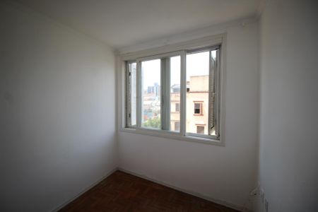 Sala de apartamento à venda com 1 quarto, 51m² em Passo da Areia, Porto Alegre