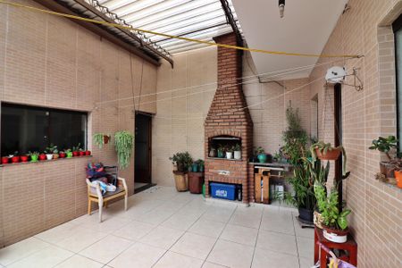 Casa à venda com 230m², 3 quartos e 2 vagasEspaço Gourmet