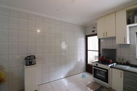 Casa à venda com 230m², 3 quartos e 2 vagasCozinha 