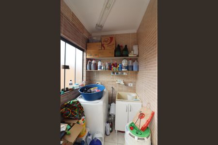 Casa à venda com 230m², 3 quartos e 2 vagasÁrea de Serviço