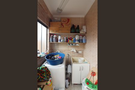 Casa à venda com 230m², 3 quartos e 2 vagasÁrea de Serviço