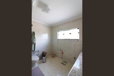 Casa à venda com 230m², 3 quartos e 2 vagasQuarto 1 - Suíte Banheiro 