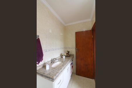 Casa à venda com 230m², 3 quartos e 2 vagasBanheiro Social