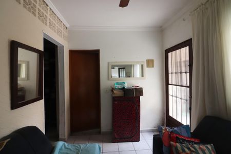 Casa à venda com 230m², 3 quartos e 2 vagasSala Edícula 